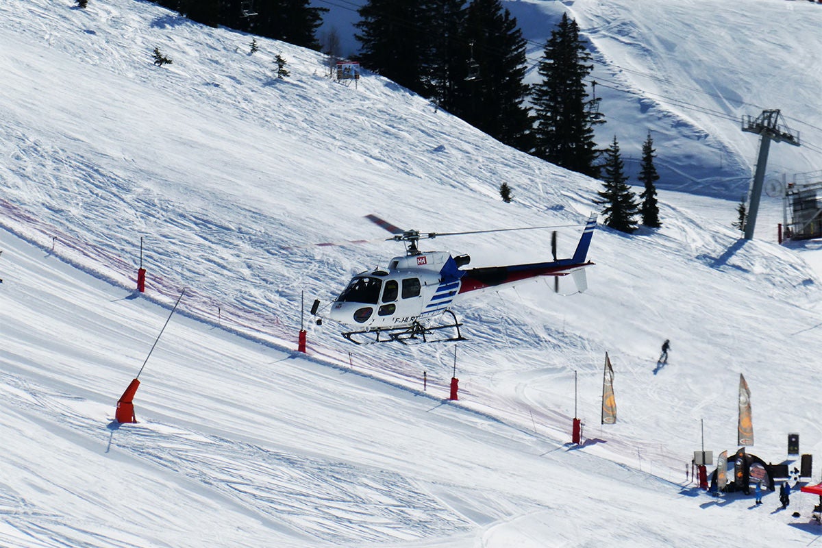CALLING ALL ADRENALINE JUNKIES AND ADVANCED SKIERS FOR A HELICOPTER SKIING ADVENTURE IN SUN VALLEY!