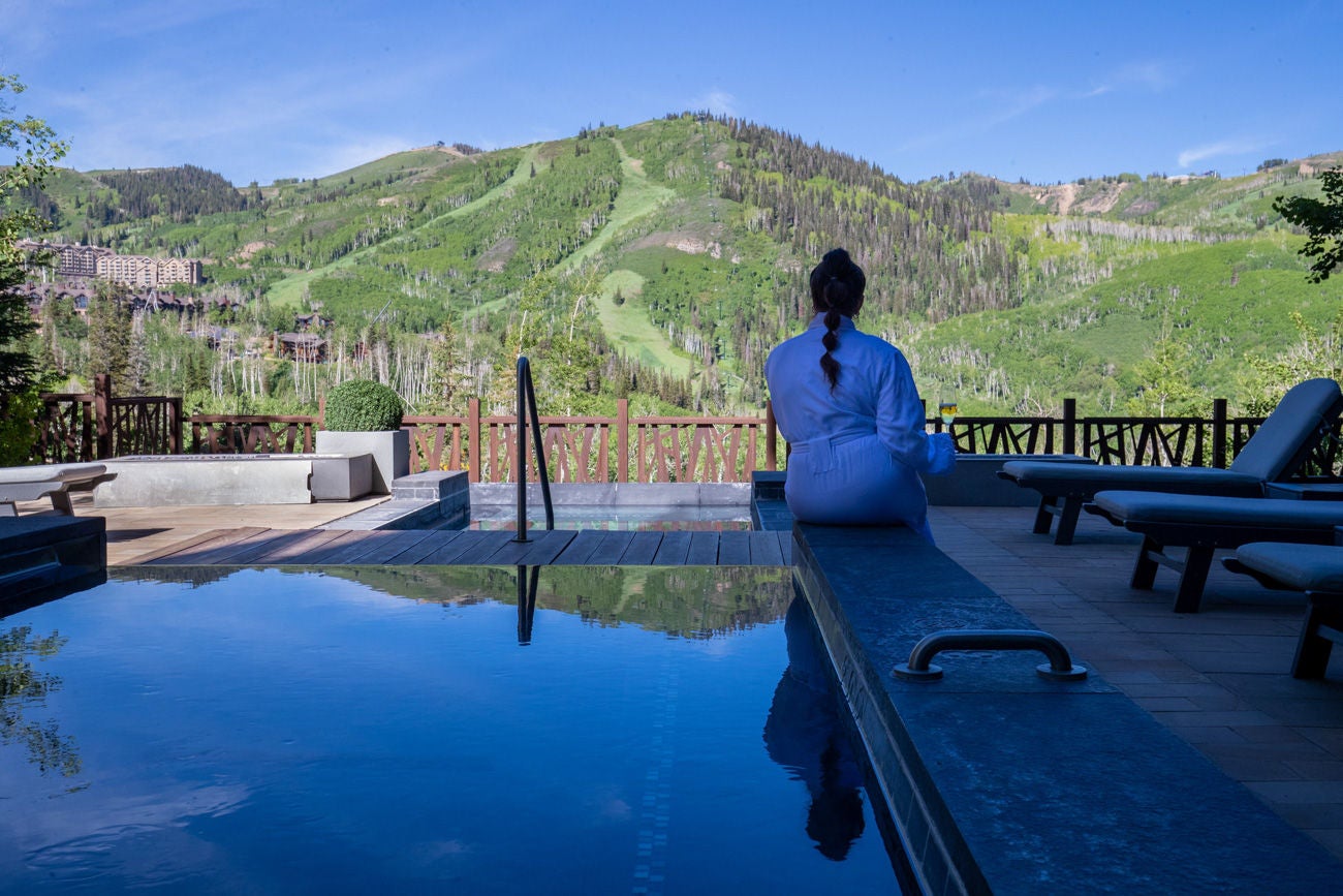 ENJOY THE HOT TUB AT ONE EMPIRE PASS IN PARK CITY!