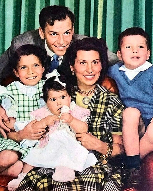 SINATRA AND NANCY FIRST BEGAN DATING AS TEENAGERS JUST AS THE SINGER’S CAREER WAS ABOUT TO TAKE OFF. THEY LIVED TOGETHER WITH THEIR CHILDREN IN TWIN PALMS.