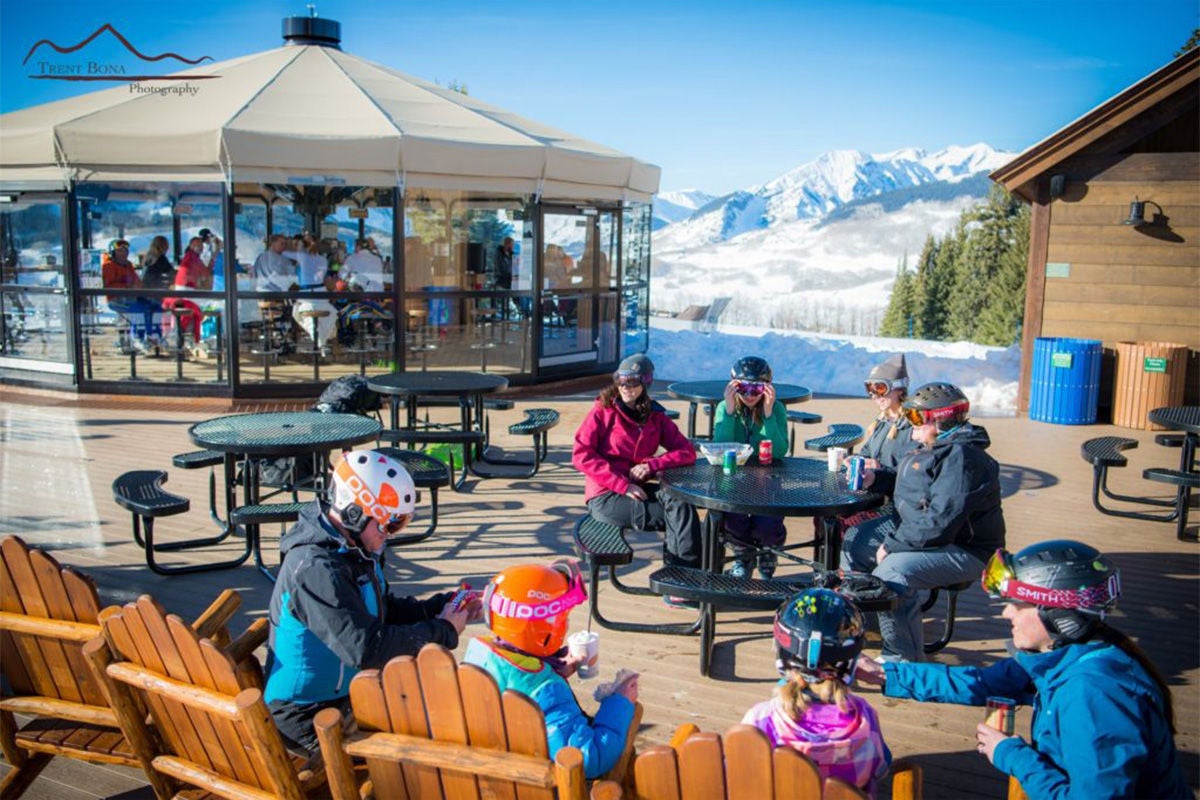 Discover the Umbrella Bar with spectacular 360-degree views of lone peak.