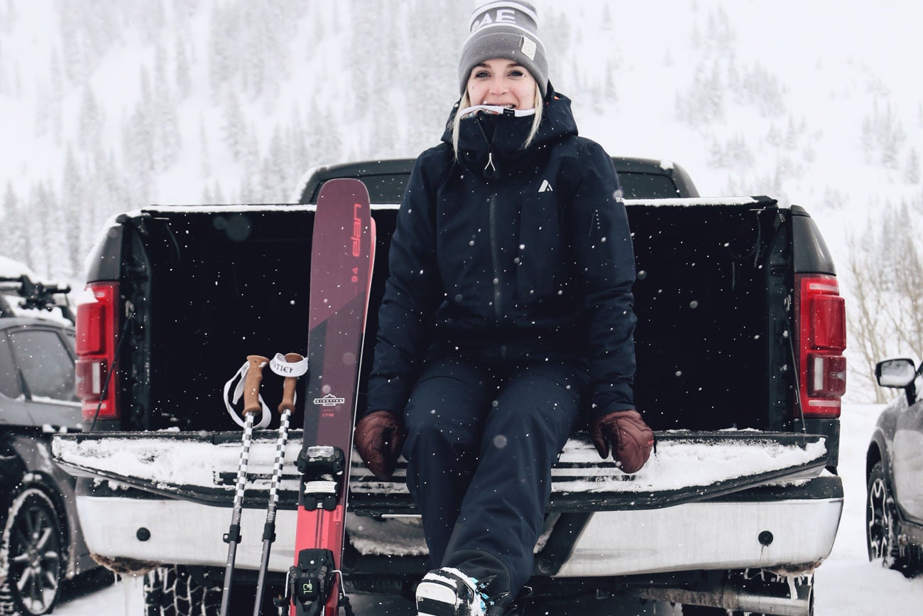 LIBBY ELLIS, NATURAL RETREATS' RESIDENT SKI EXPERT, HELPS YOU PICK YOUR SKI PASS. Processed with VSCO with m6 preset
