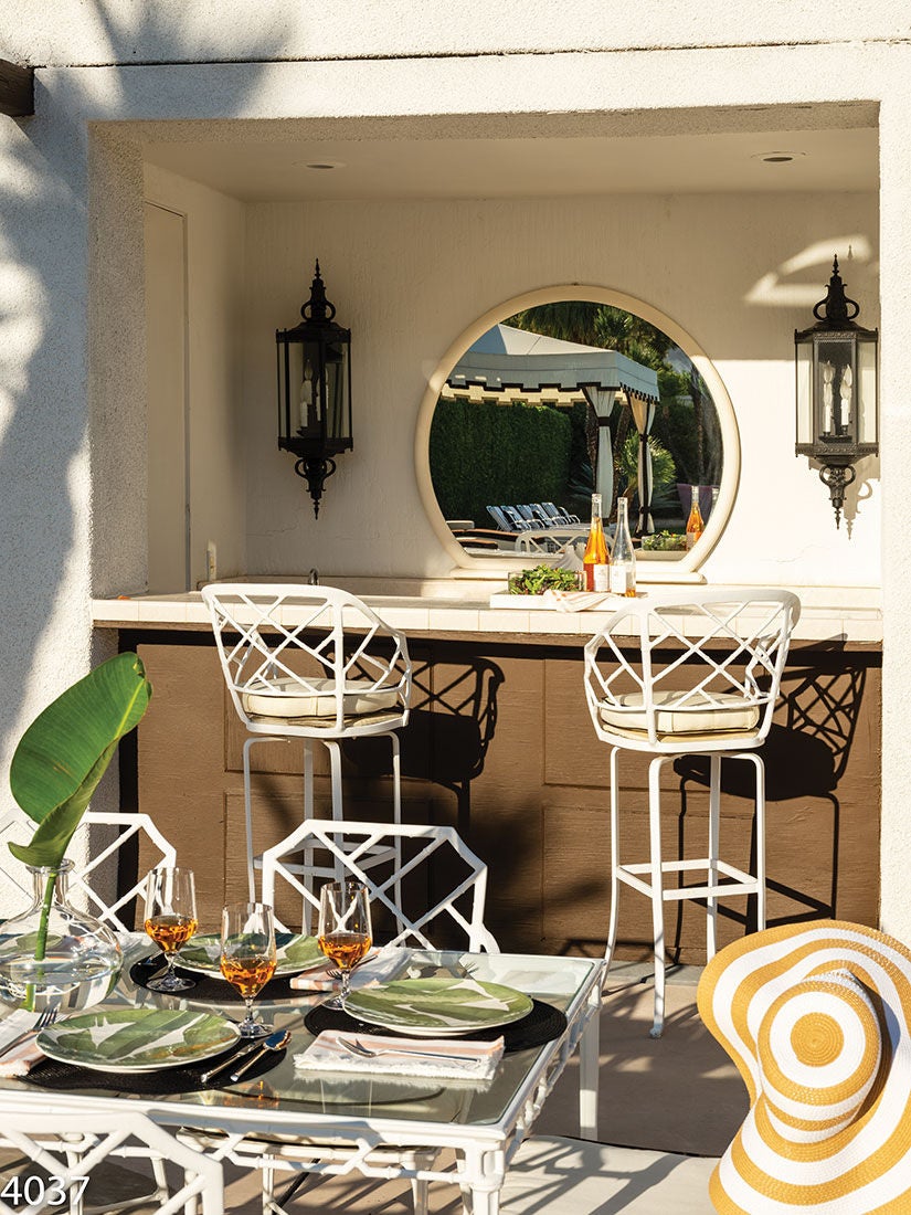 Outdoor bar at Villa Sierra/That Pink Door (4037) in Palm Springs, California