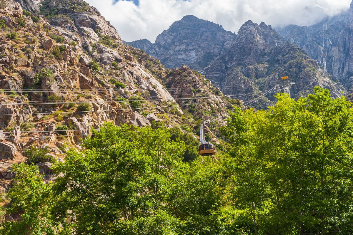 ON YOUR VISIT, RIDE THE THE WORLD’S LARGEST ROTATING TRAM CAR AT PALM SPRINGS AERIAL TRAMWAY.