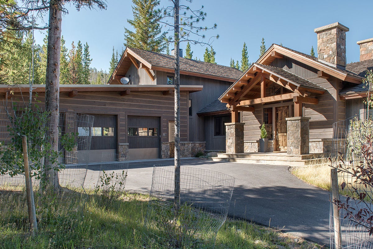NESTLED HIGH IN MOUNTAIN MEADOWS, THERE ARE PLENTY OF SCENIC PLACES TO STAY IN BIG SKY. NESTLED HIGH IN MOUNTAIN MEADOWS, THERE ARE PLENTY OF SCENIC PLACES TO STAY IN BIG SKY.