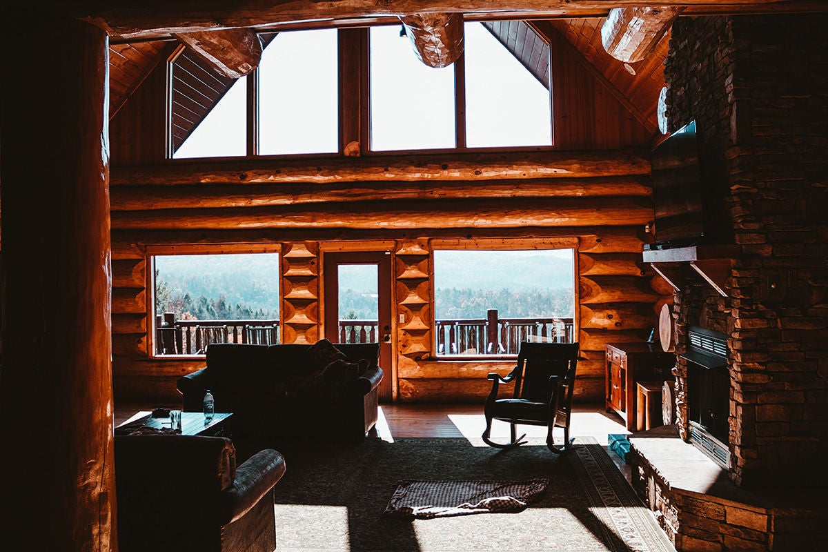 NATURAL RETREATS VACATION RENTALS OFFERS GUESTS THE FEELING OF TOTAL SECLUSION WITH MODERN, LUXURIOUS AMENITIES. NATURAL RETREATS VACATION RENTALS OFFERS GUESTS THE FEELING OF TOTAL SECLUSION WITH MODERN, LUXURIOUS AMENITIES.