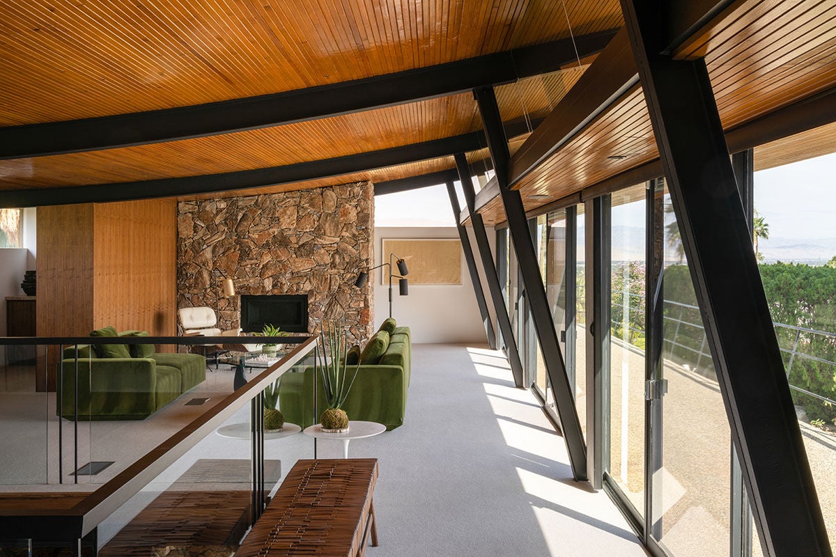 THE ALEXANDER RESIDENCE IS A LOVELY ESTATE WITH PLENTY OF PRIVACY THAT PERMITS WEDDINGS AND OTHER EVENTS. [CITY OF PALM SPRINGS #4398]