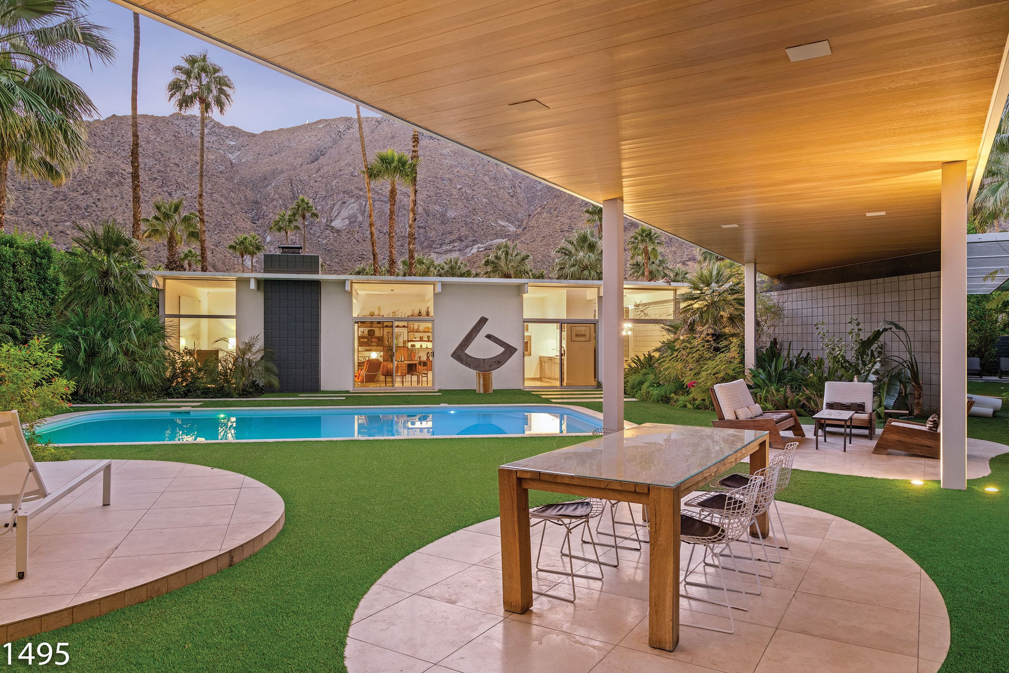 Modern Oasis (1495) in Palm Springs, California